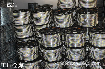 高效节能的LED灯带 为何选择厂家批发更划算
